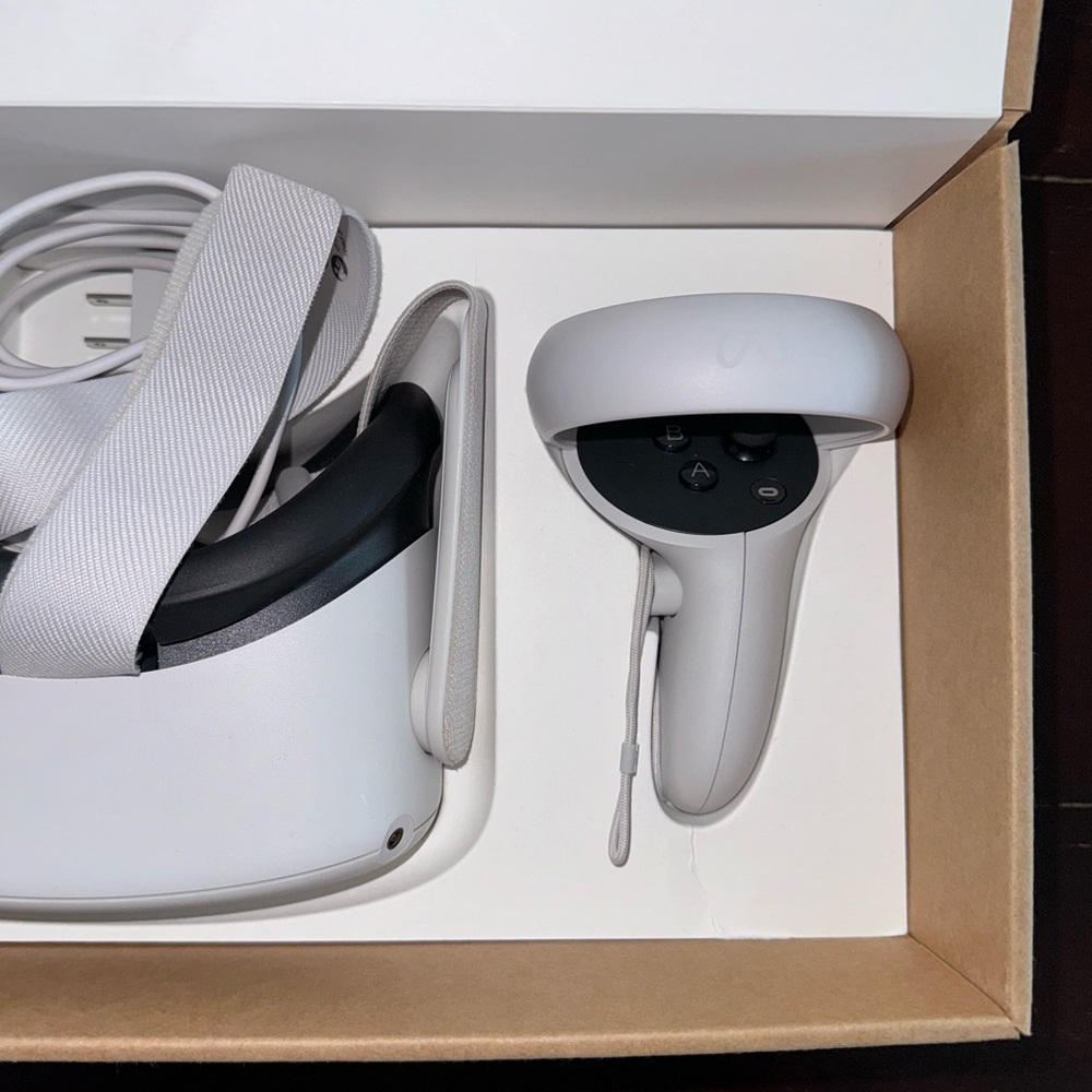 Meta Quest 2 VR. - Picture 4 of 6